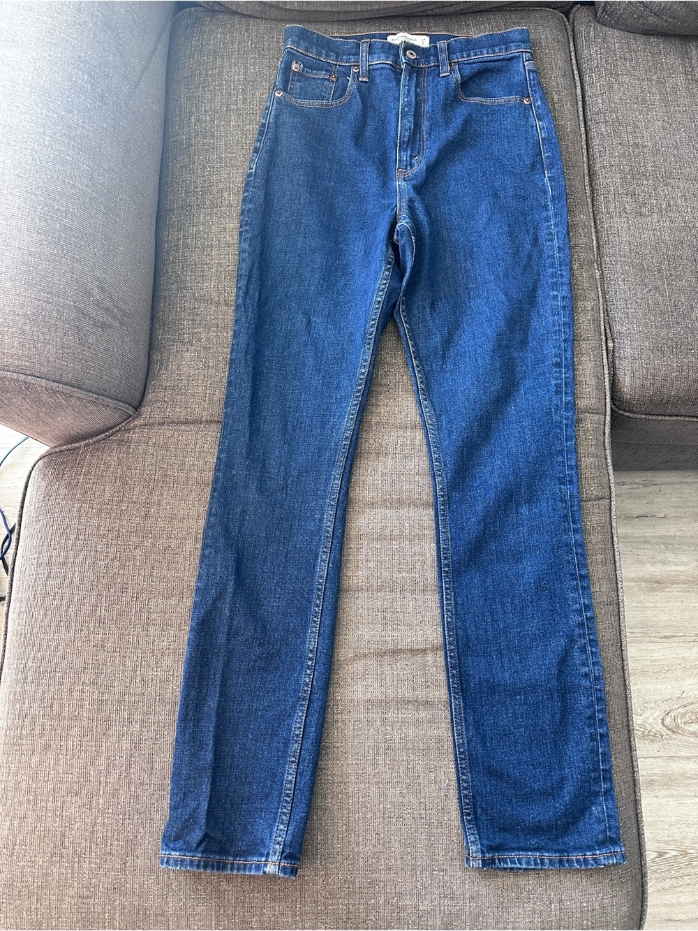 Abercrombie & Fitch Curve Love Ultra High Rise Slim Straight Jeans Size 27 / 4